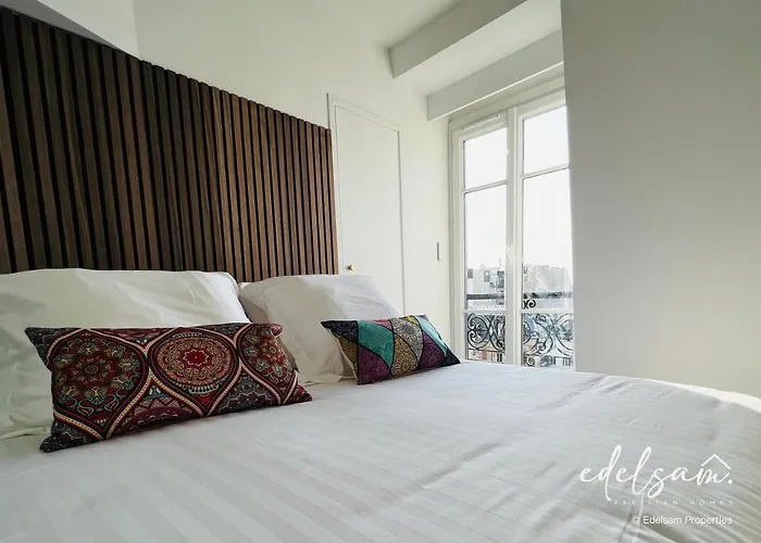 Paris Parc Monceau Hotel Suite Flat